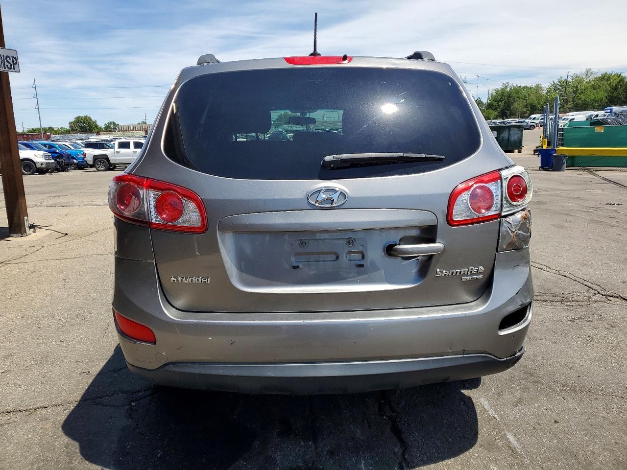 2011 HYUNDAI SANTA FE GLS photo 16