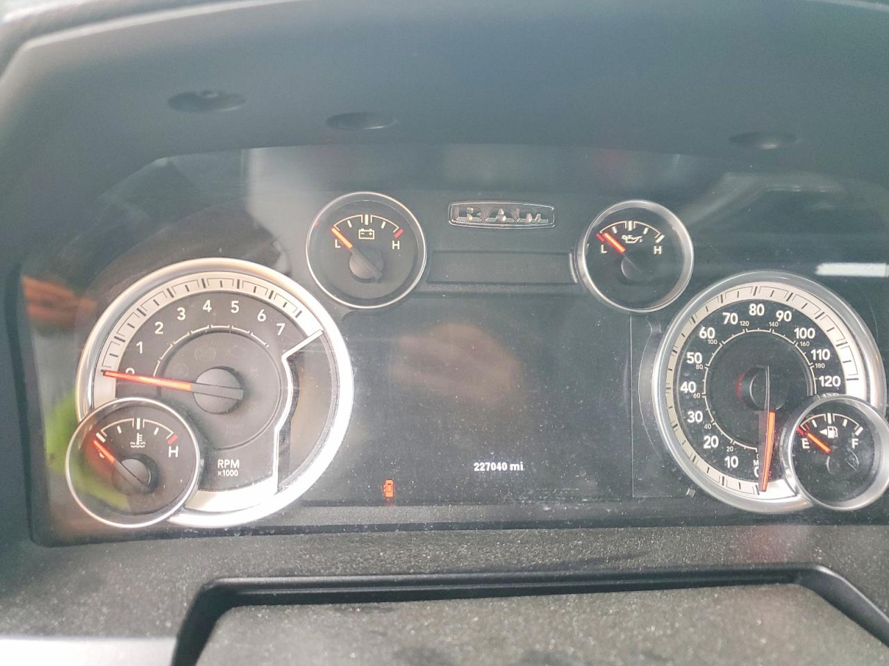 2013 RAM 1500 SLT photo 25