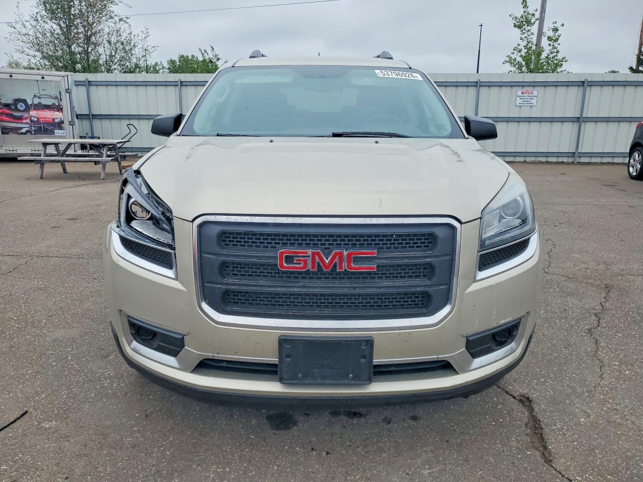 2015 GMC ACADIA SLE photo 9