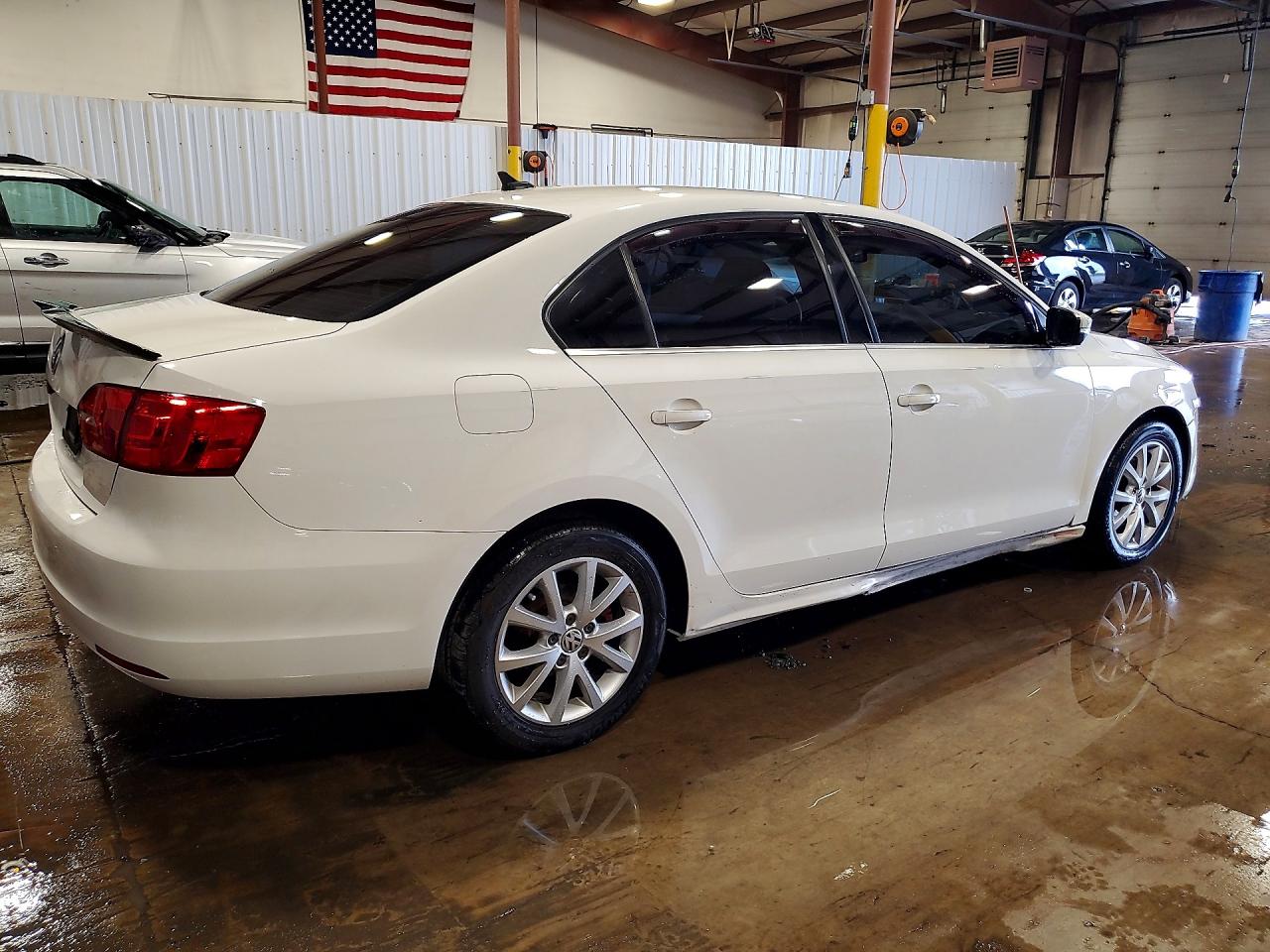 2013 VOLKSWAGEN JETTA SE photo 5