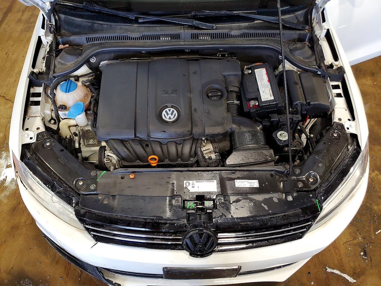 2013 VOLKSWAGEN JETTA SE photo 21