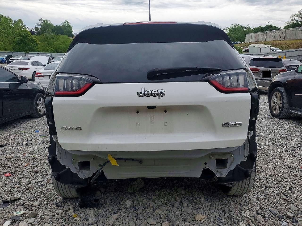 2021 JEEP CHEROKEE LATITUDE LUX photo 16