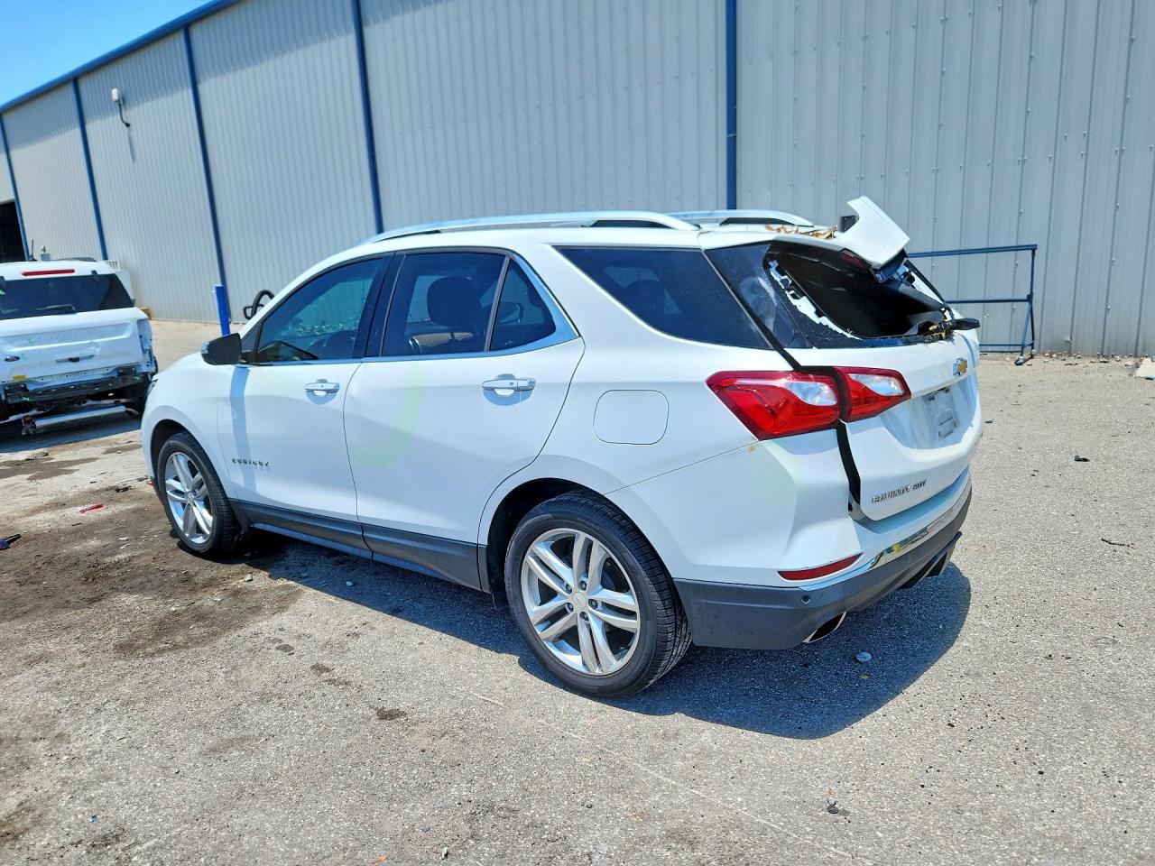 2019 CHEVROLET EQUINOX PREMIER photo 3