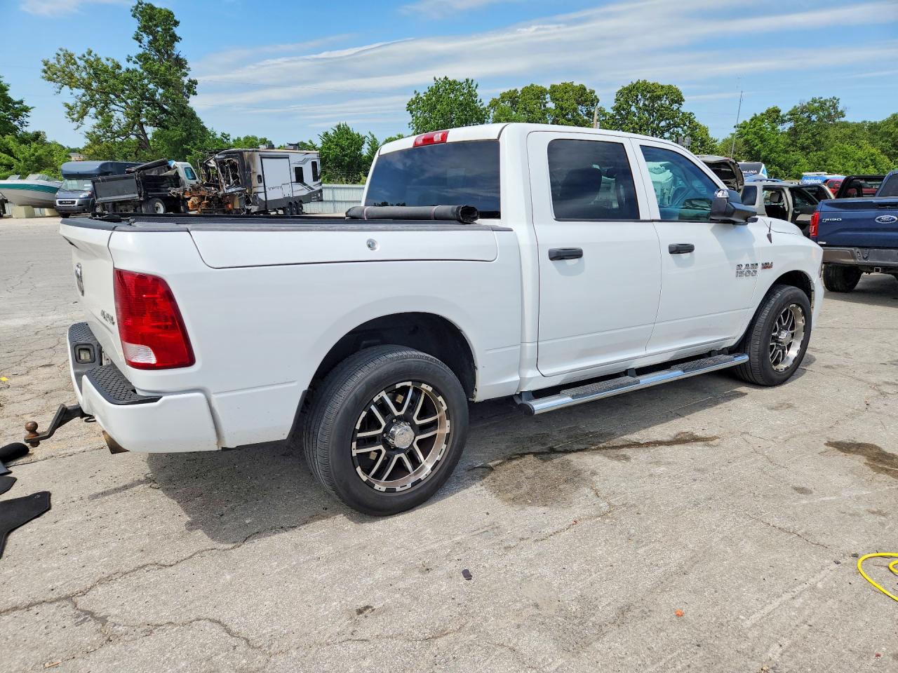 2014 RAM 1500 ST photo 7