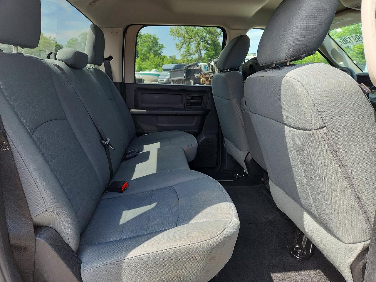 2014 RAM 1500 ST photo 28