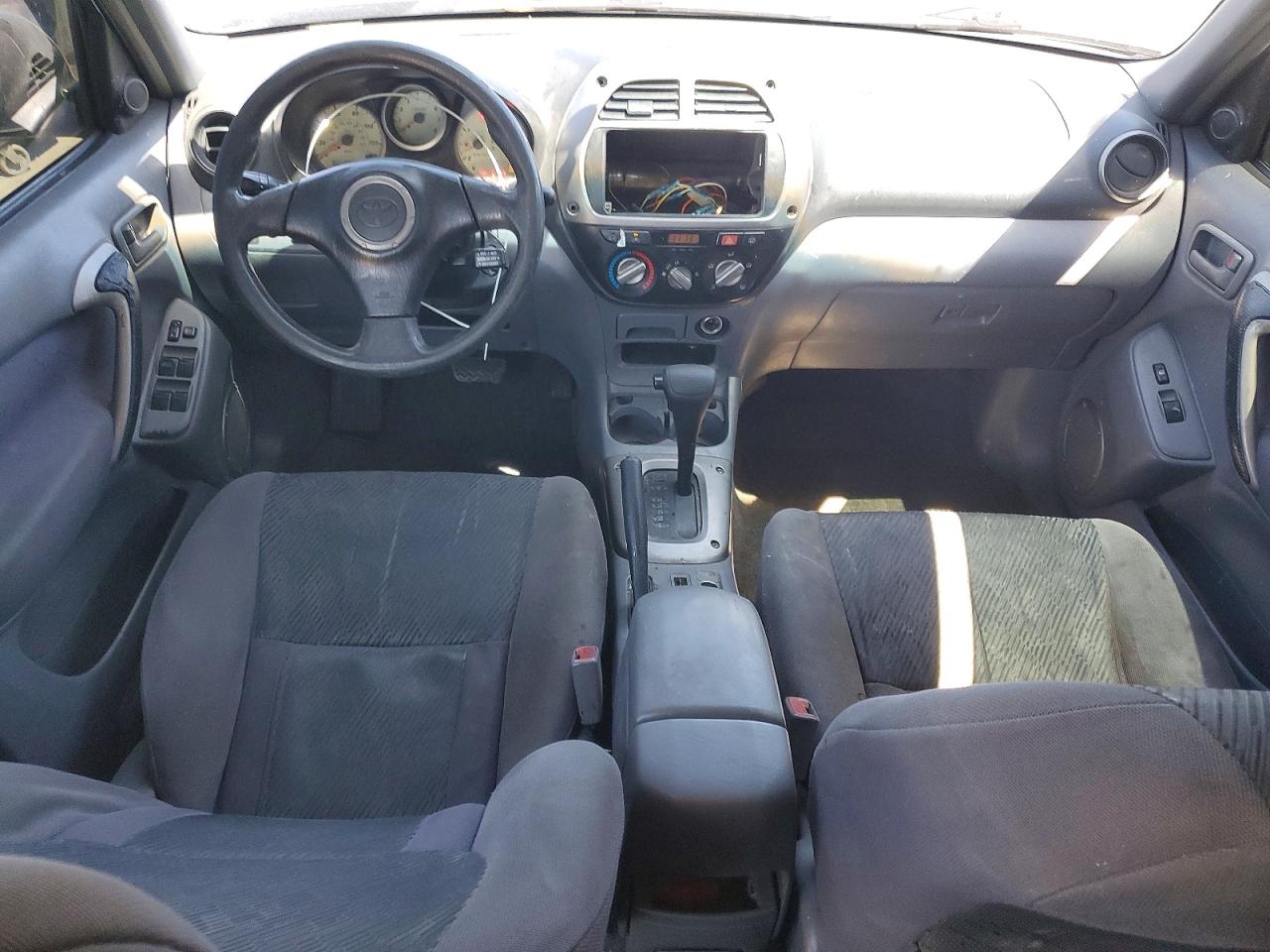 2002 TOYOTA RAV4 BASE photo 15
