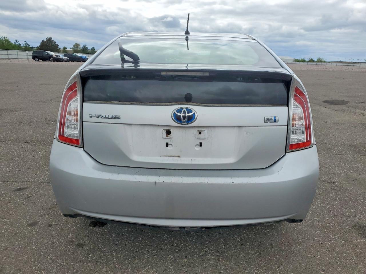 2013 TOYOTA PRIUS TWO photo 11
