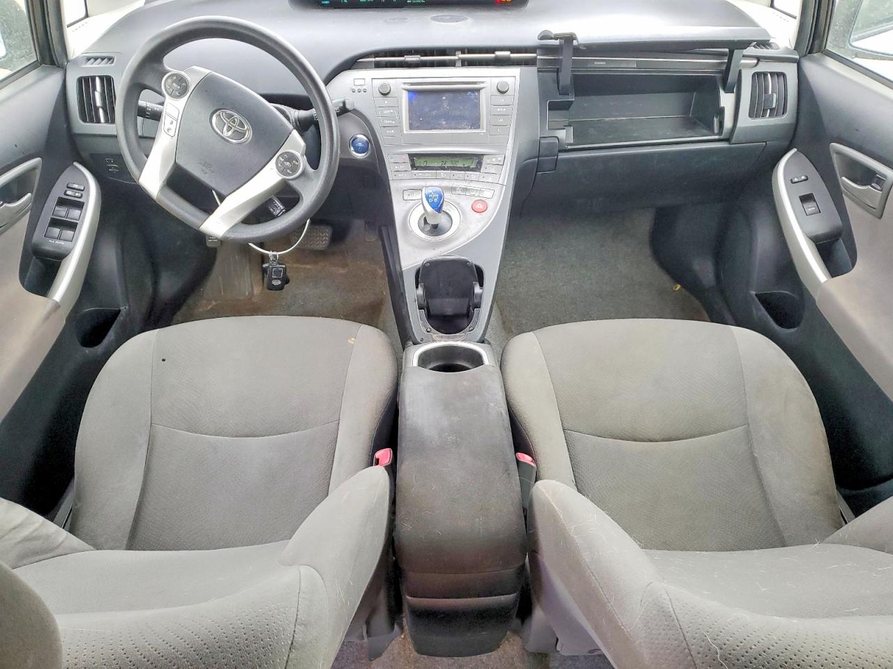 2013 TOYOTA PRIUS TWO photo 15