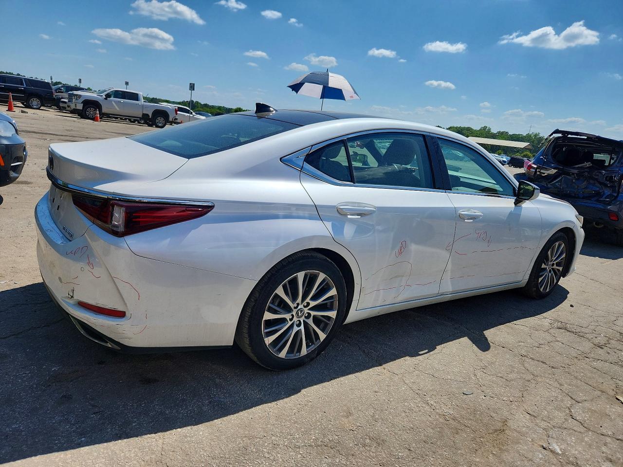 2019 LEXUS ES 350 photo 5