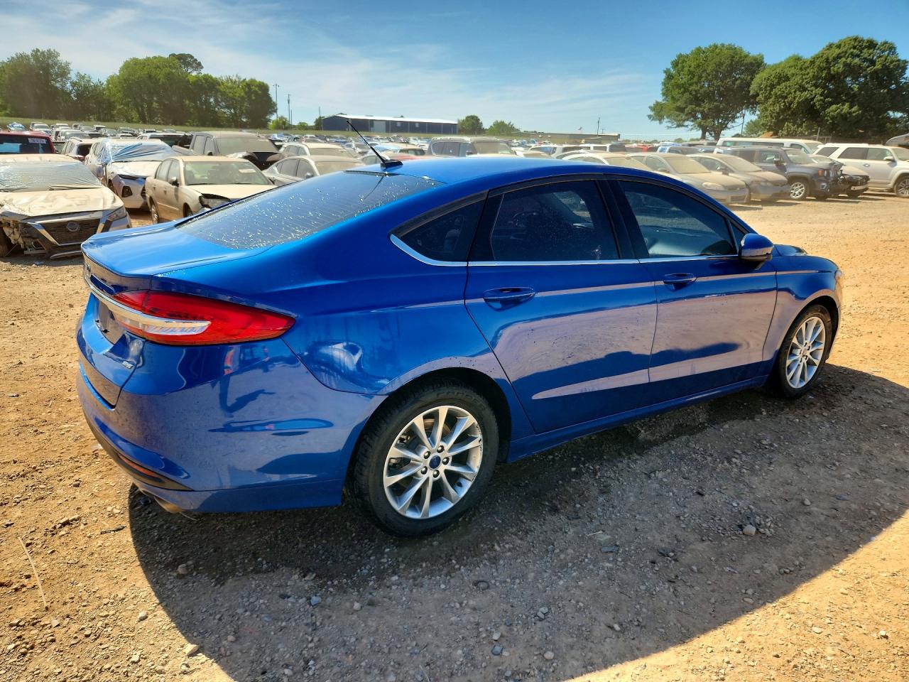2017 FORD FUSION SE photo 3