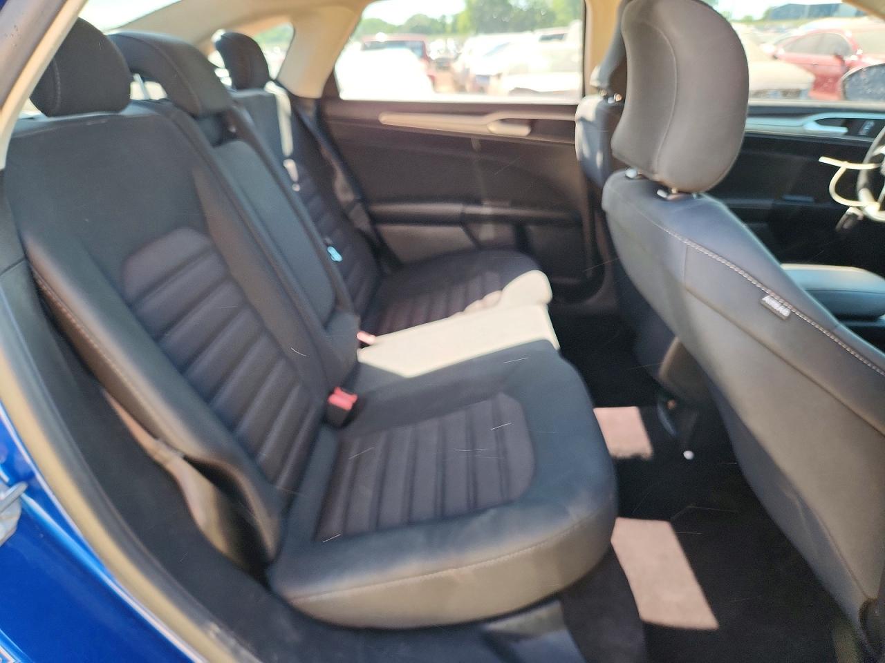 2017 FORD FUSION SE photo 10
