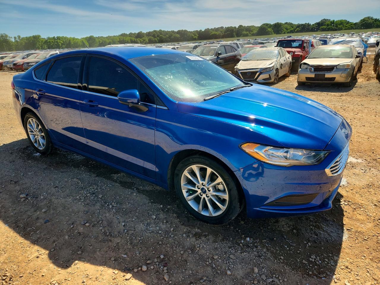 2017 FORD FUSION SE photo 4
