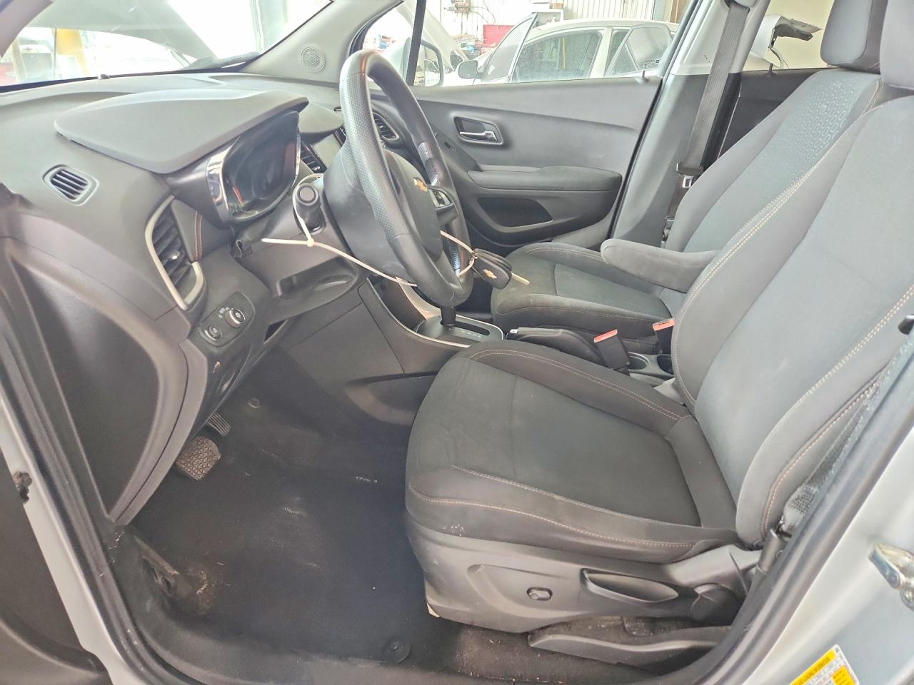 2020 CHEVROLET TRAX LS photo 19