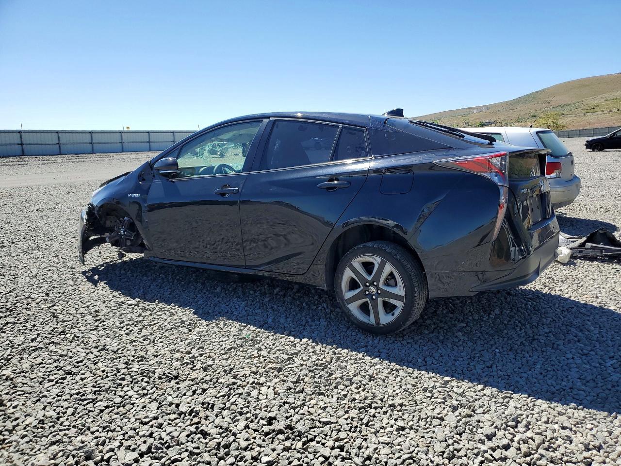 2018 TOYOTA PRIUS THREE TOURING photo 3