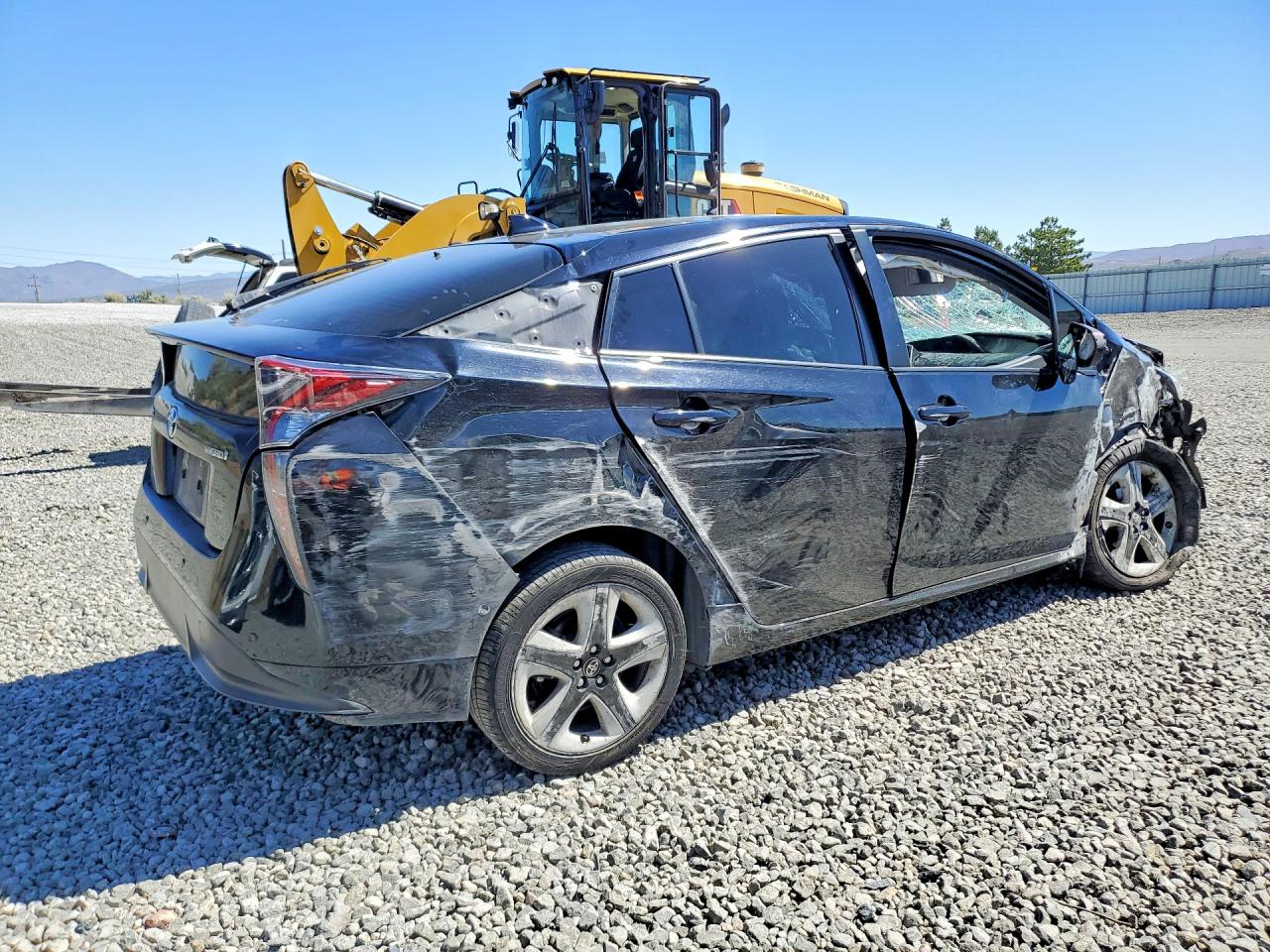 2018 TOYOTA PRIUS THREE TOURING photo 5