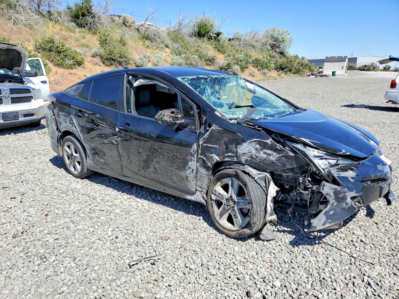 2018 TOYOTA PRIUS THREE TOURING photo 7