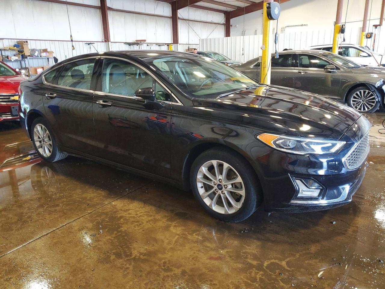 2019 FORD FUSION TITANIUM photo 4