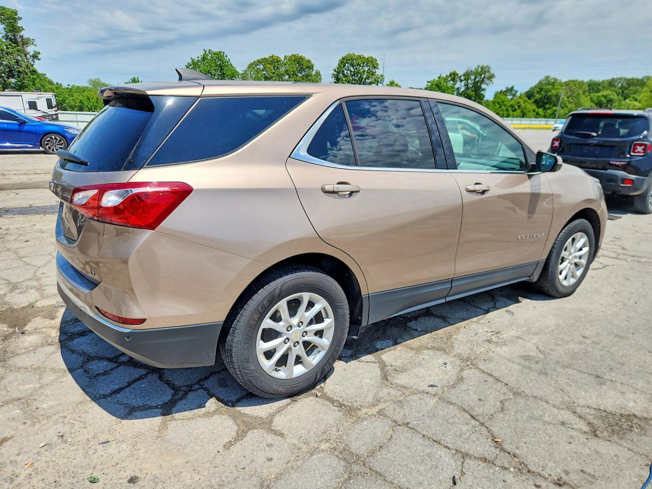 2019 CHEVROLET EQUINOX LT photo 5