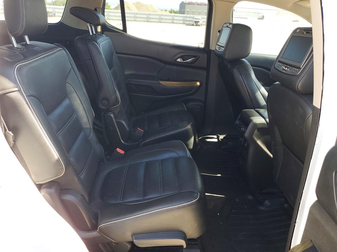 2017 GMC ACADIA DENALI photo 11