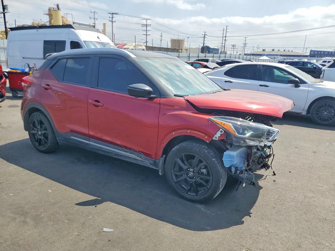 2020 NISSAN KICKS SR photo 7