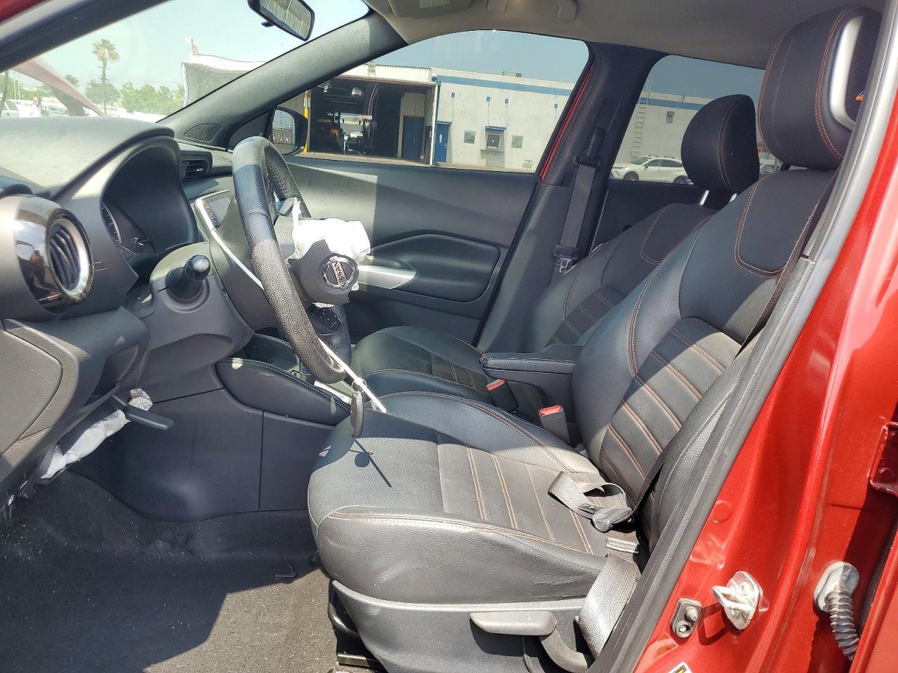 2020 NISSAN KICKS SR photo 13