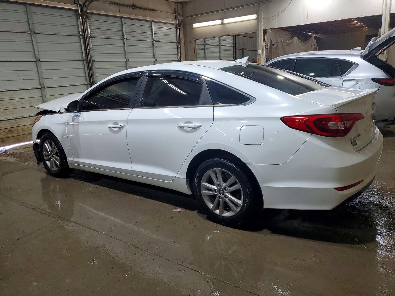 2017 HYUNDAI SONATA SE photo 4