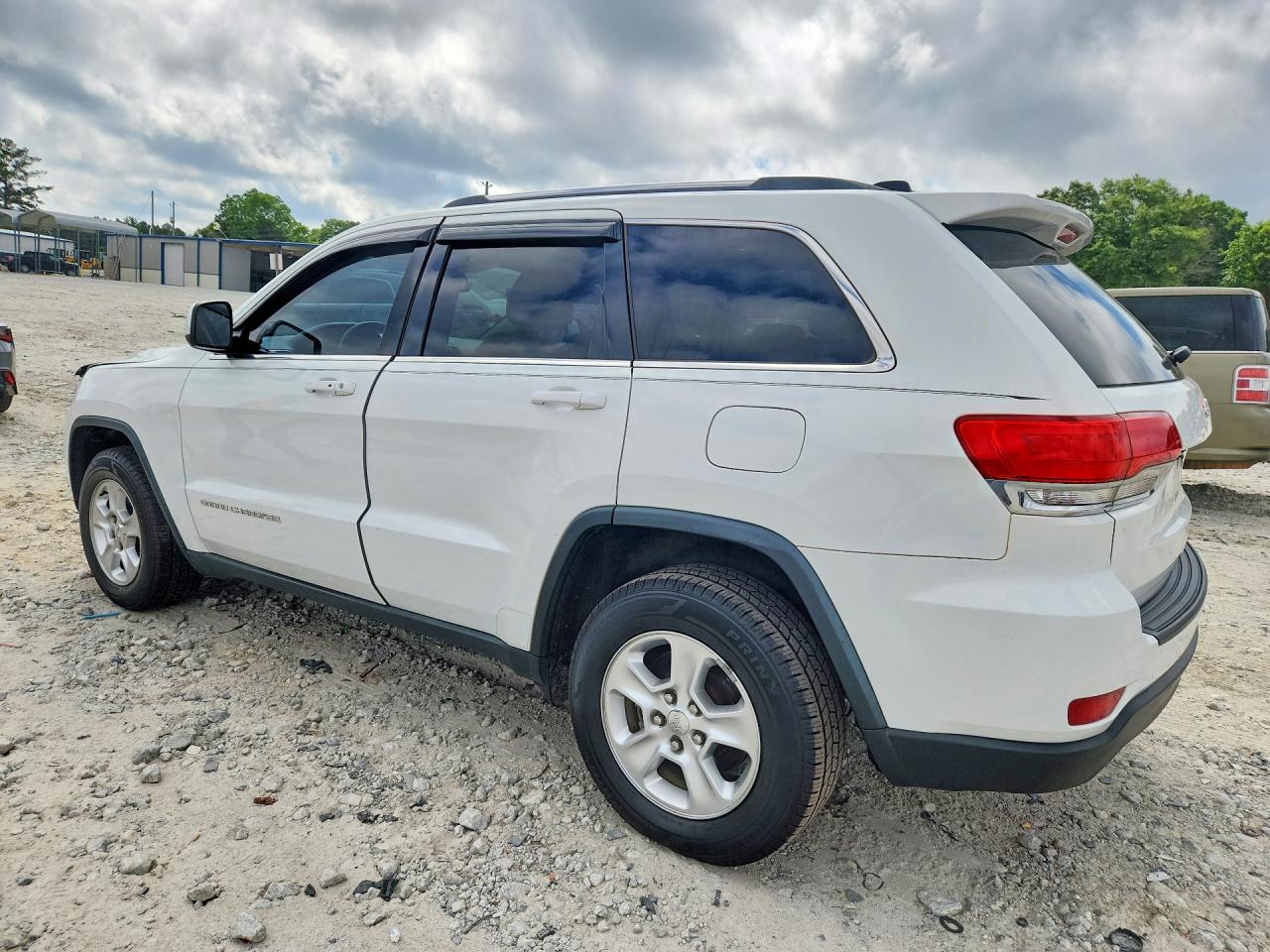 2014 JEEP GRAND CHEROKEE LAREDO photo 4