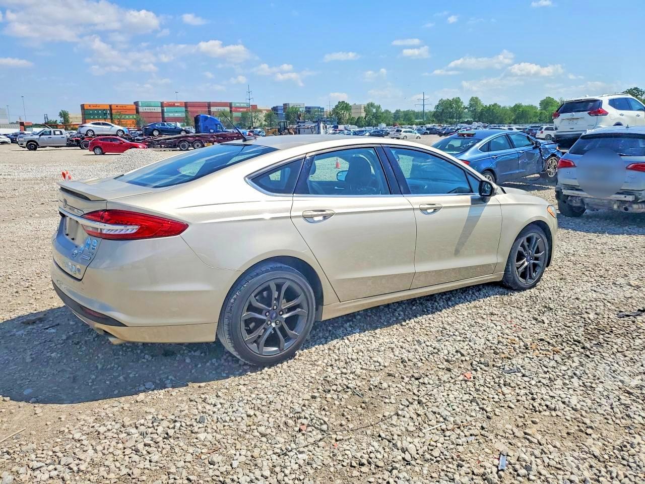 2018 FORD FUSION SE photo 3