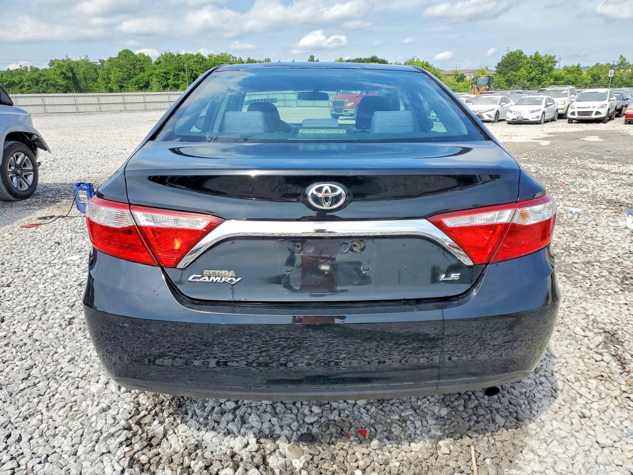 2017 TOYOTA CAMRY LE photo 11
