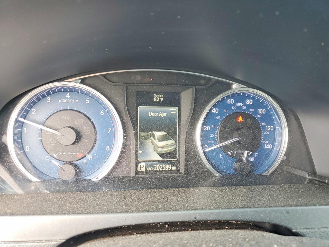 2017 TOYOTA CAMRY LE photo 17