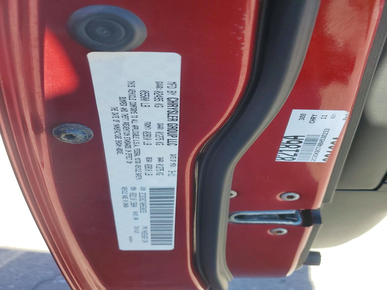 2011 CHRYSLER 300C photo 12