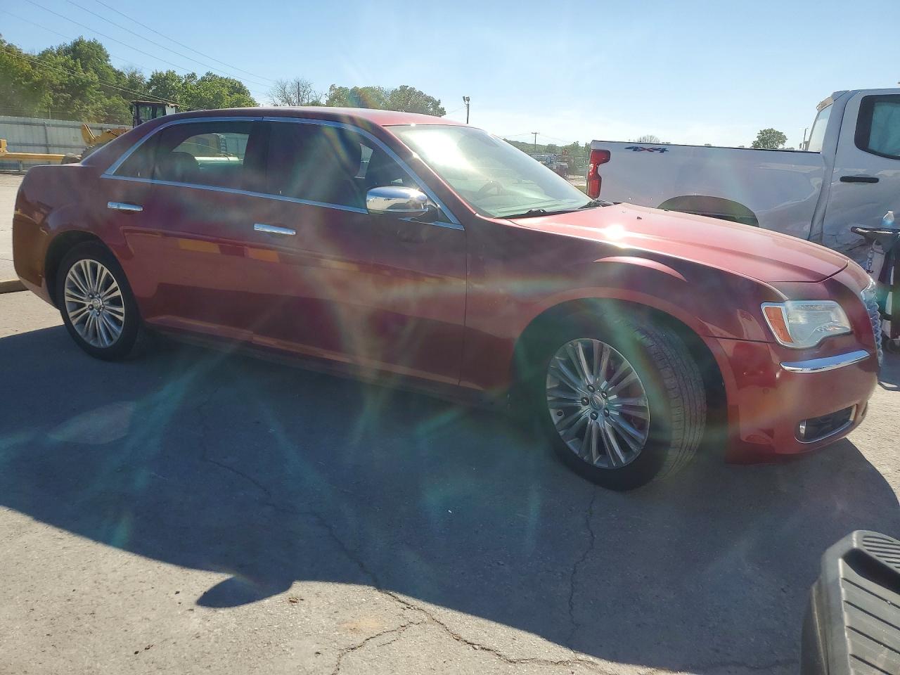 2011 CHRYSLER 300C photo 4