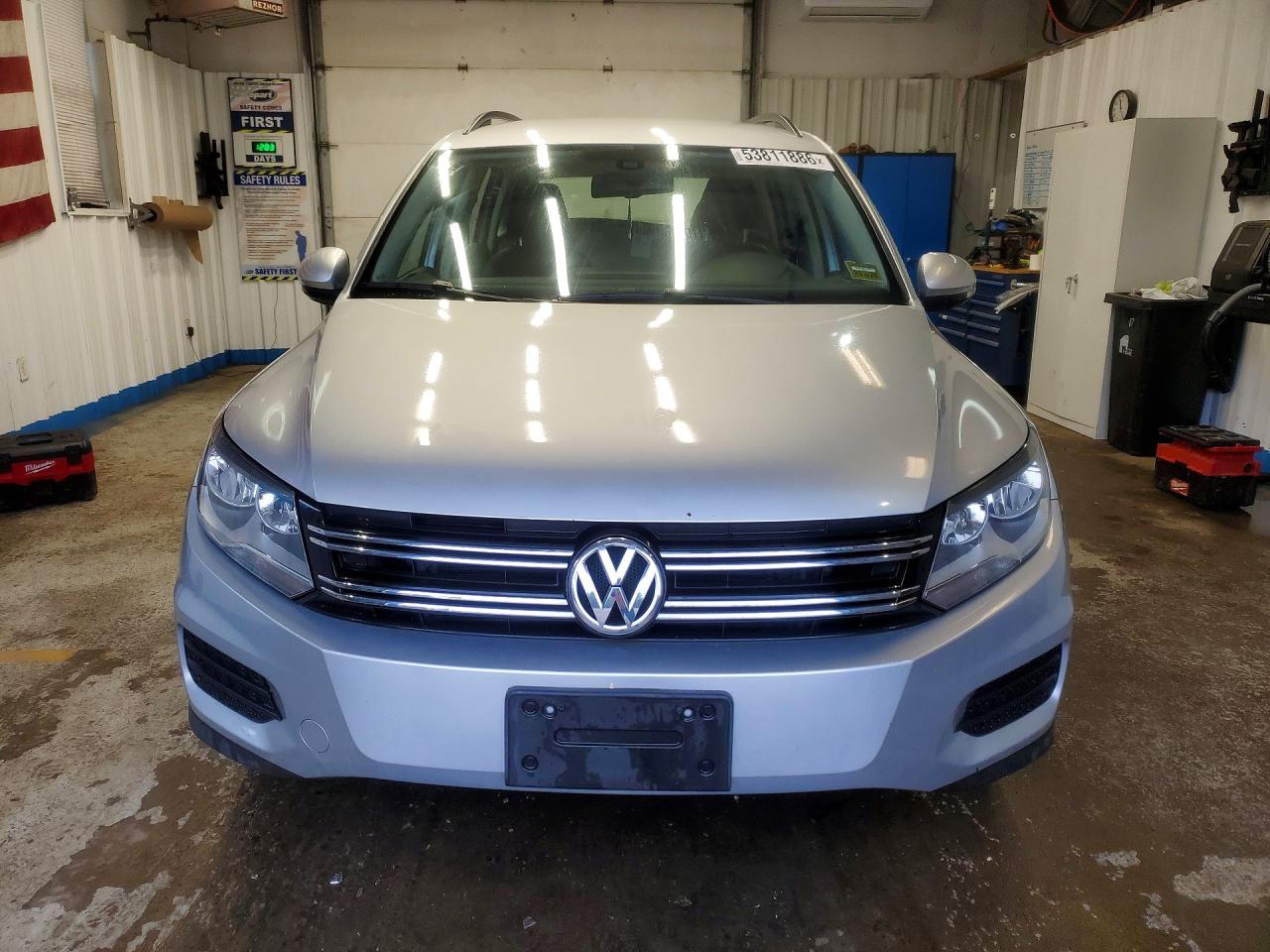 2017 VOLKSWAGEN TIGUAN S photo 5
