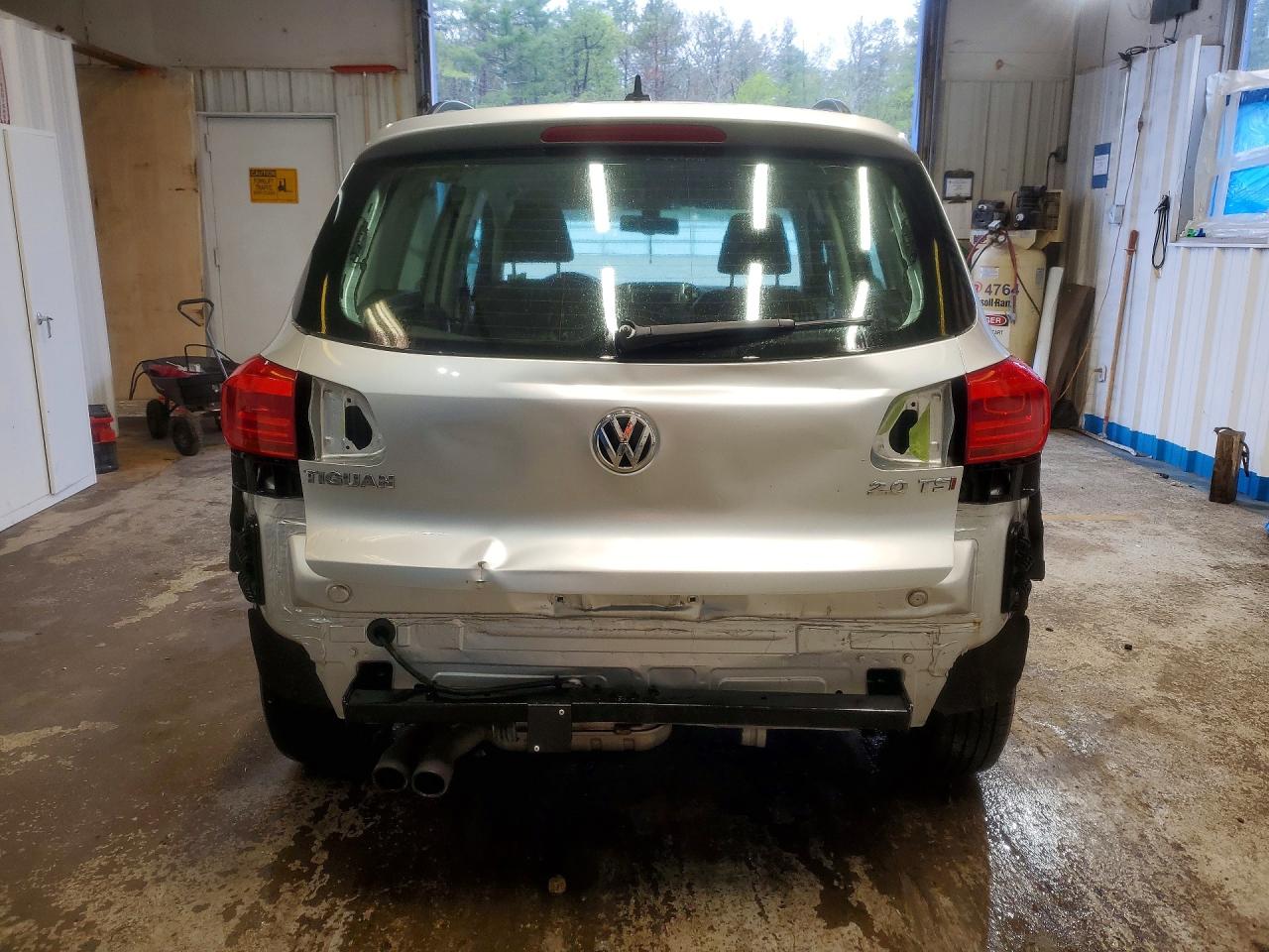 2017 VOLKSWAGEN TIGUAN S photo 6