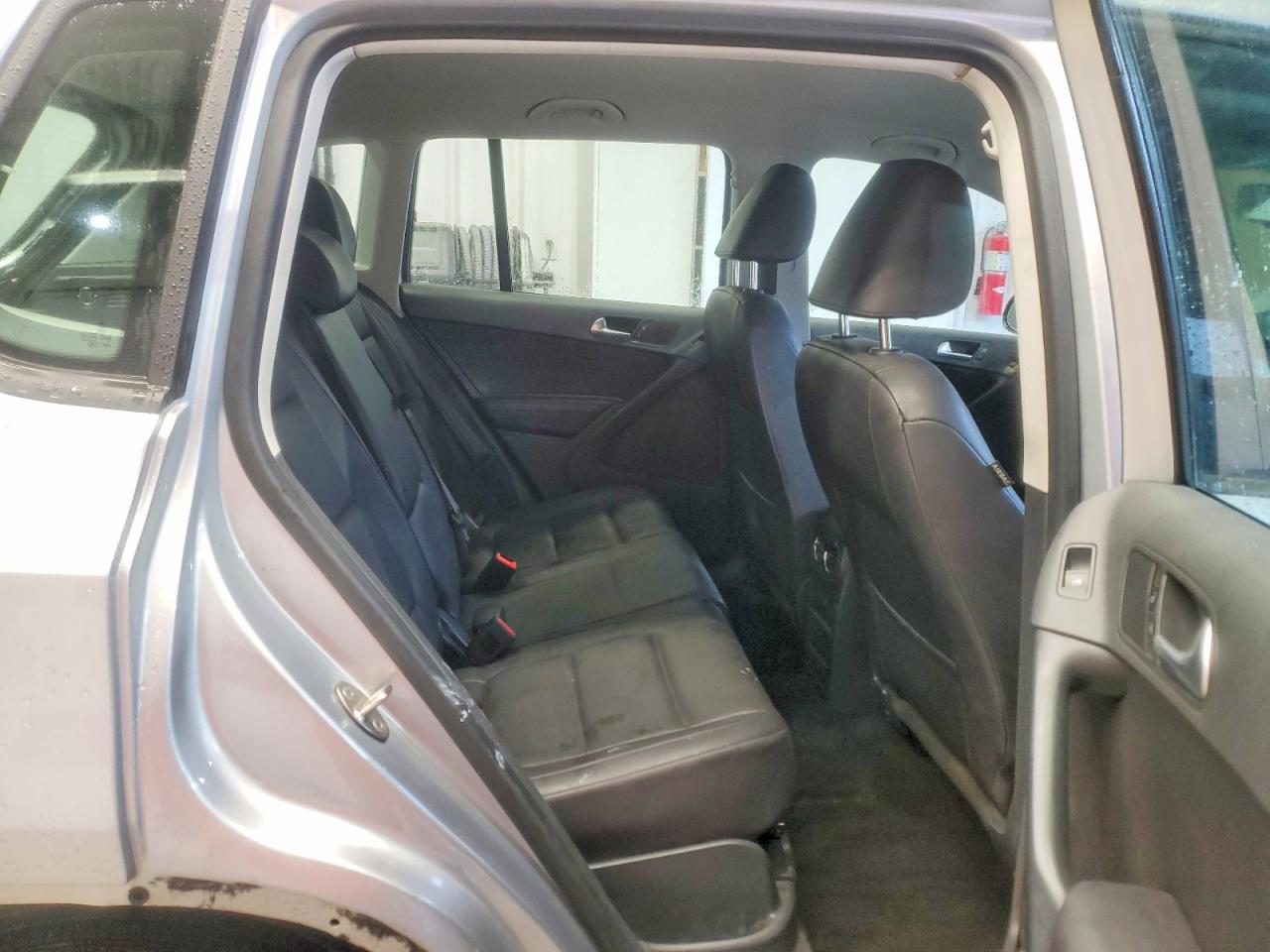 2017 VOLKSWAGEN TIGUAN S photo 11