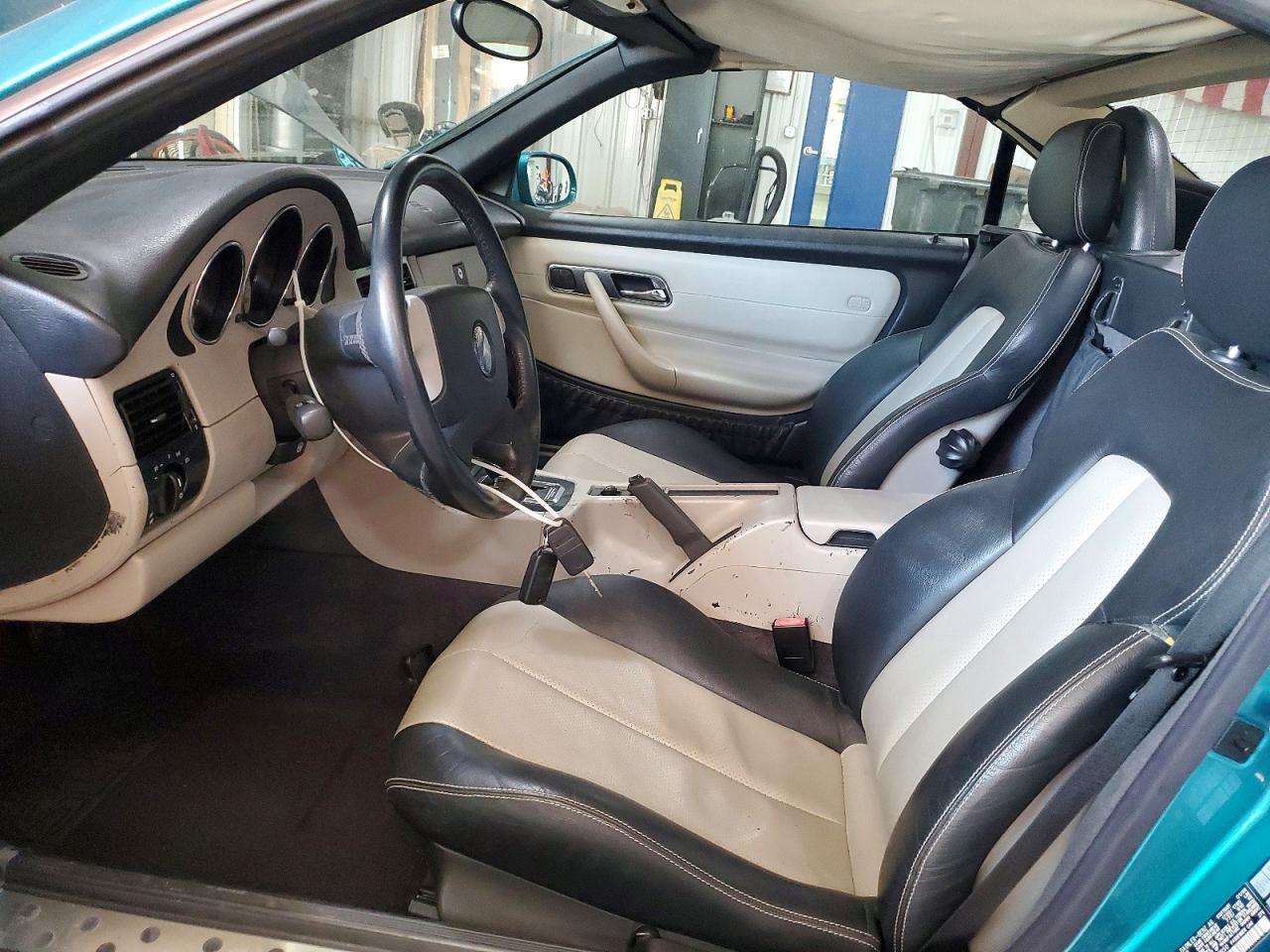 1998 MERCEDES-BENZ SLK photo 13