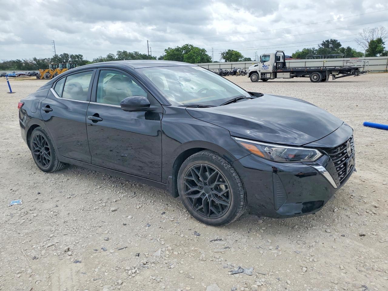 2024 NISSAN SENTRA SV photo 4