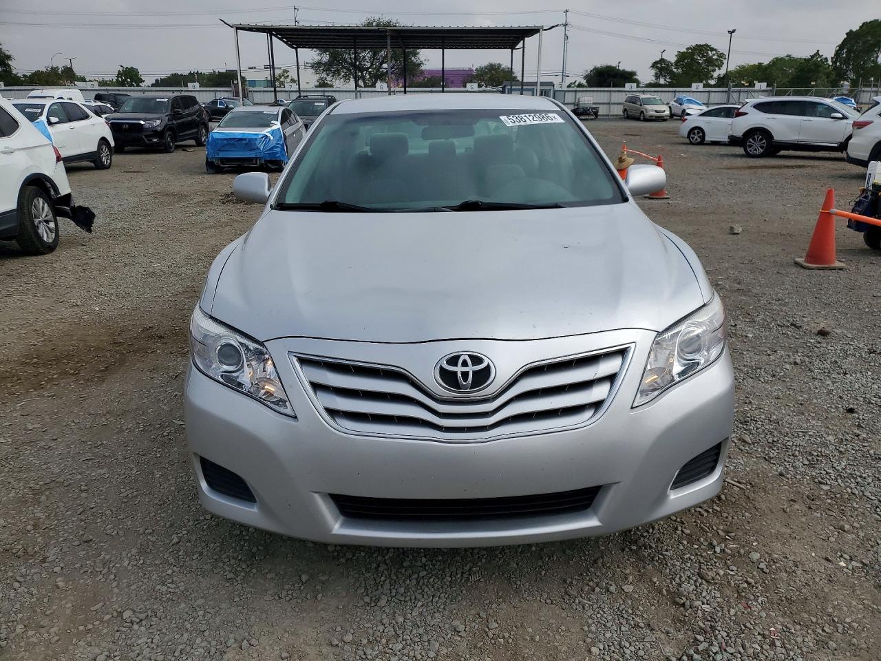2010 TOYOTA CAMRY LE photo 13