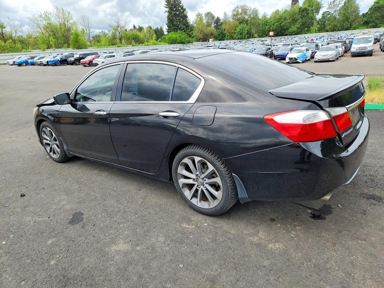 2015 HONDA ACCORD SPORT photo 2