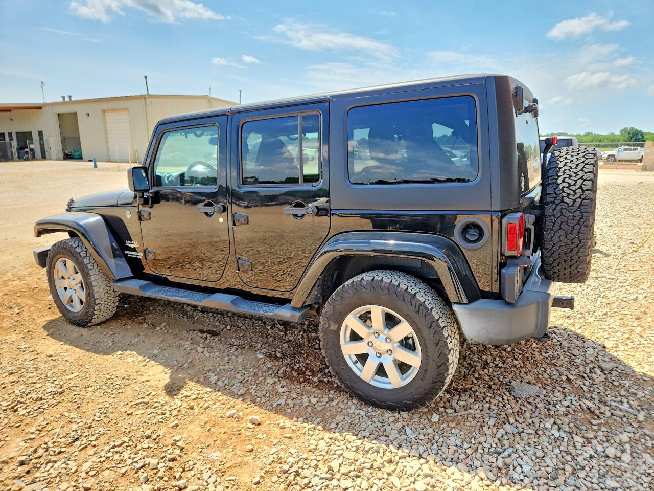 2015 JEEP WRANGLER UNLIMITED SAHARA photo 3