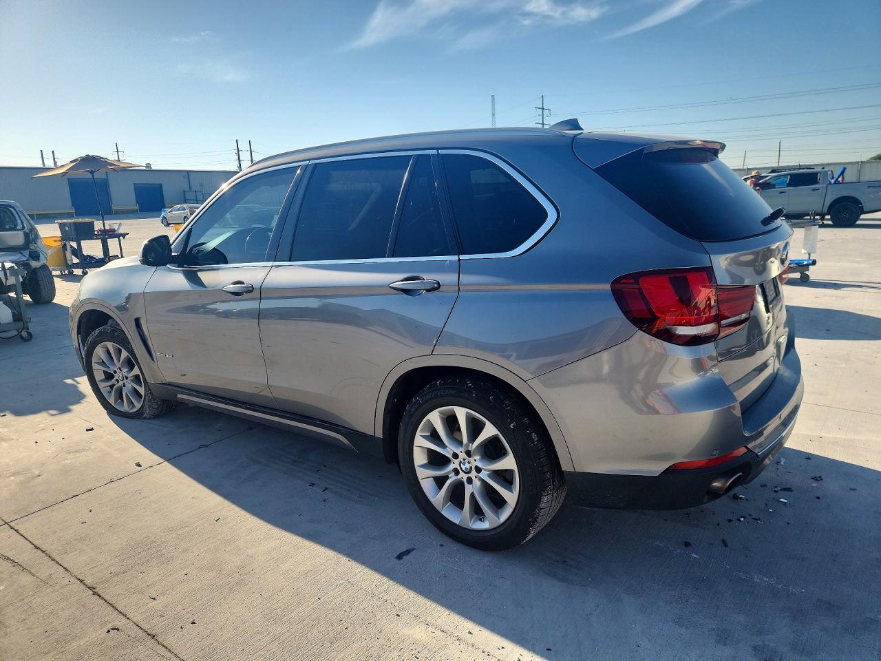 2014 BMW X5 SDRIVE35I photo 3