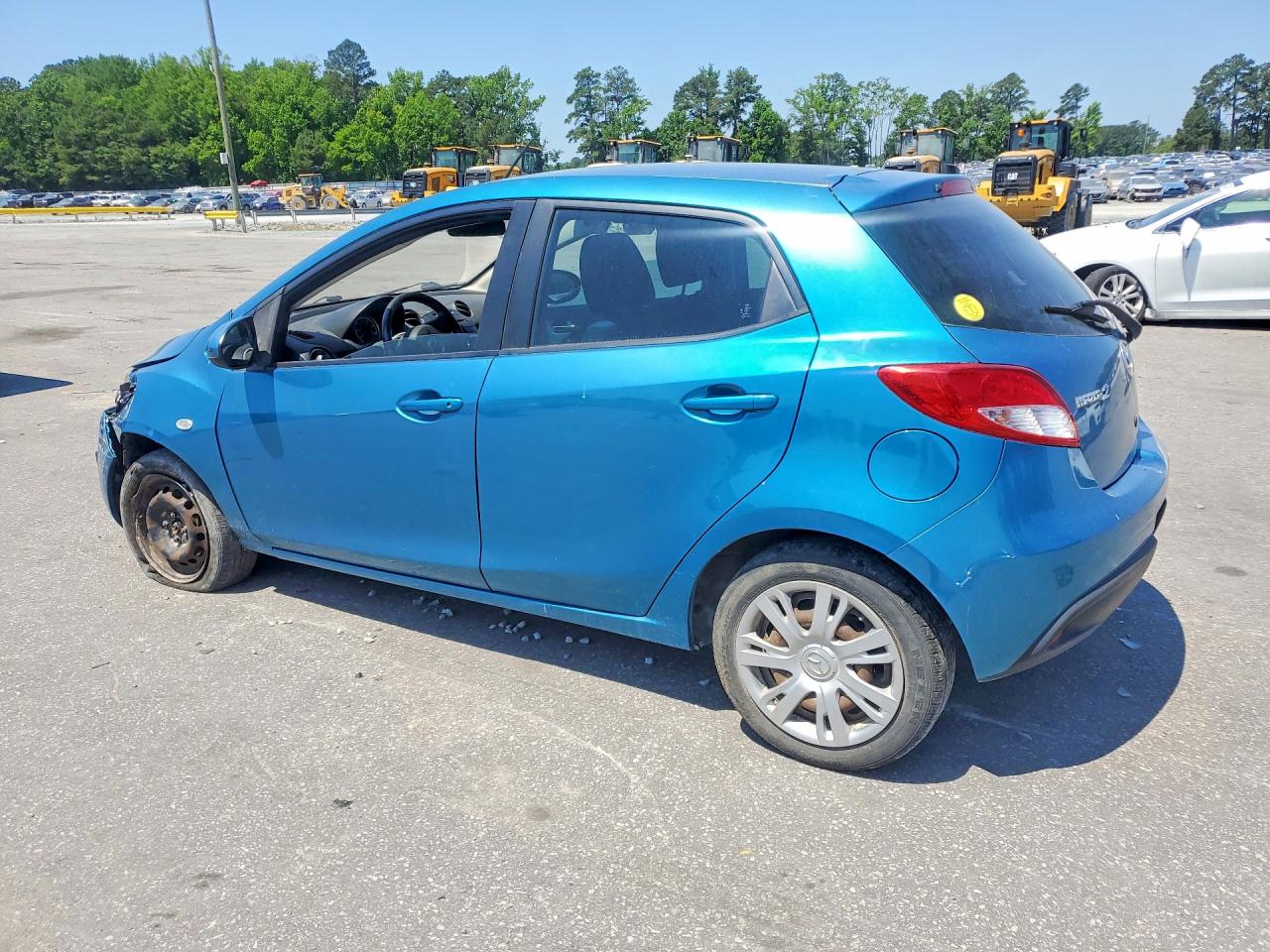 2011 MAZDA MAZDA2 photo 4