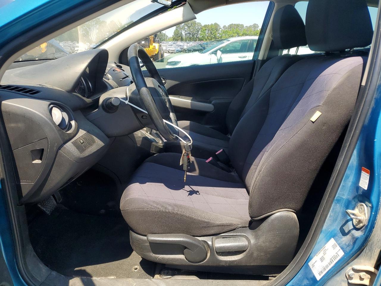 2011 MAZDA MAZDA2 photo 19