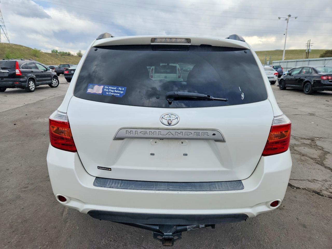 2010 TOYOTA HIGHLANDER SE photo 6