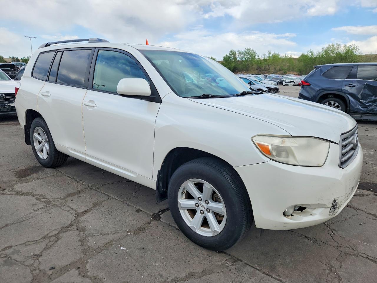 2010 TOYOTA HIGHLANDER SE photo 4