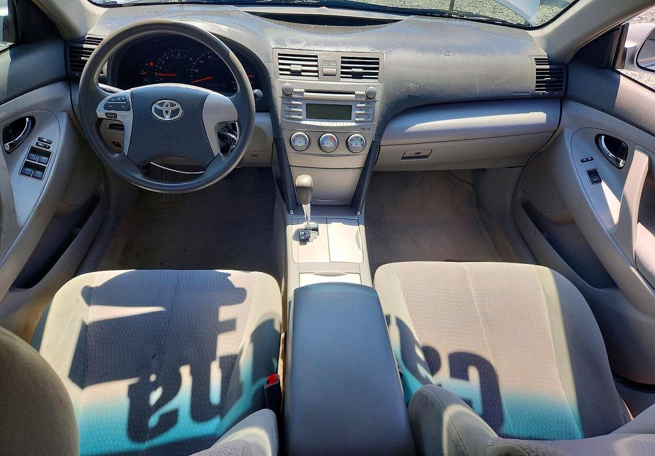 2010 TOYOTA CAMRY BASE photo 15