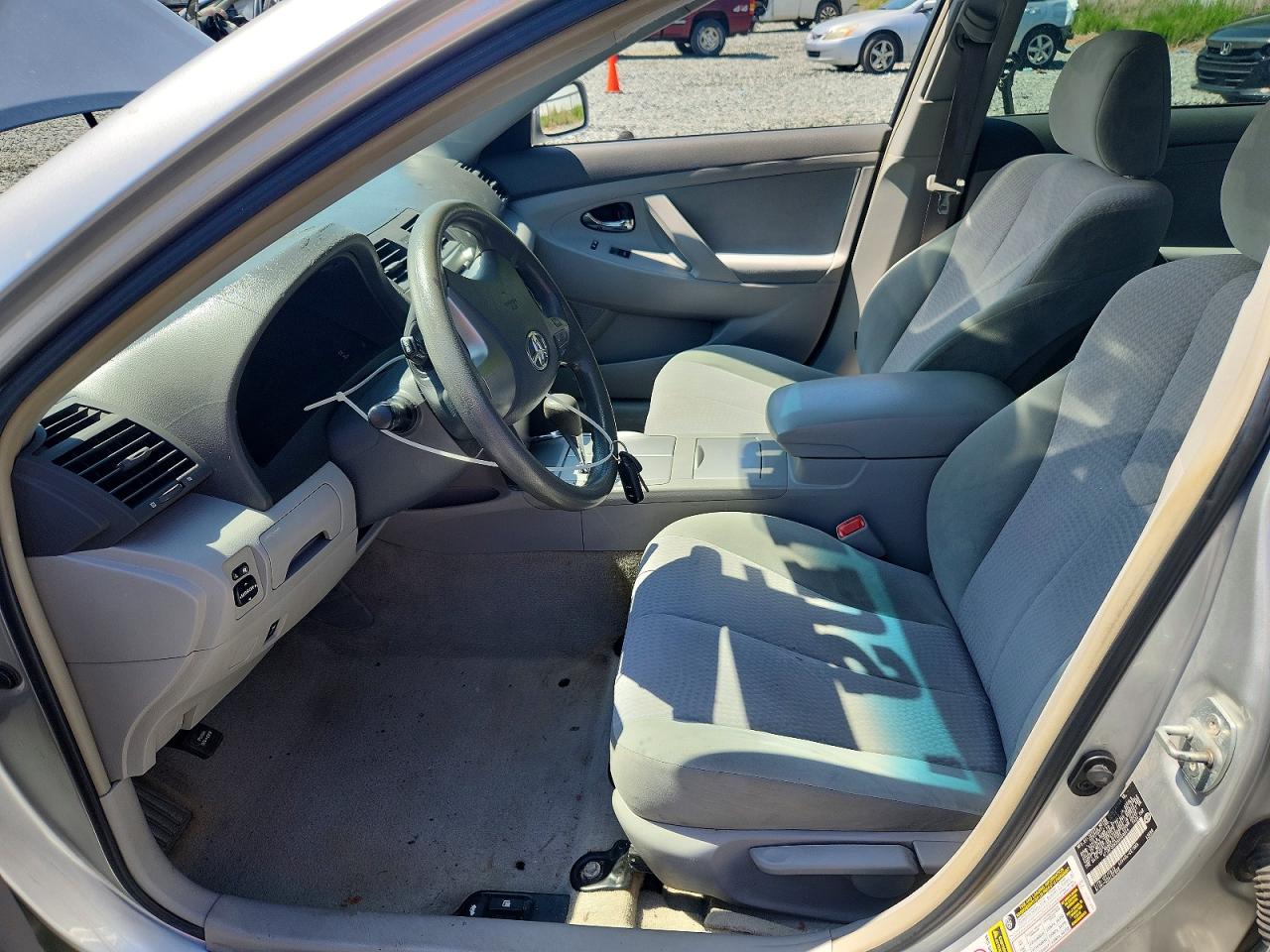 2010 TOYOTA CAMRY BASE photo 13