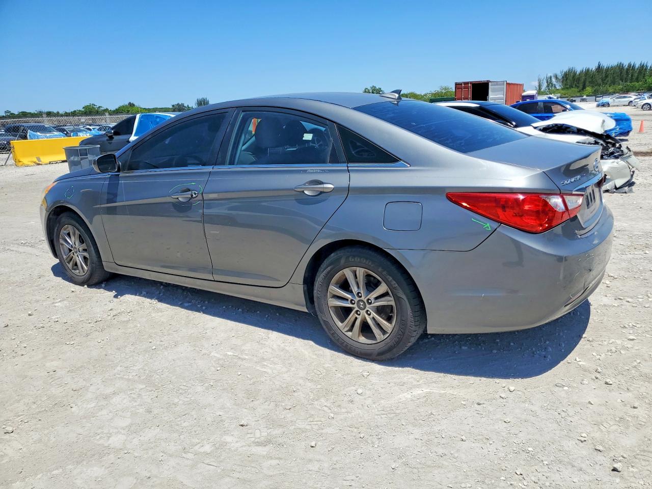 2013 HYUNDAI SONATA GLS photo 2