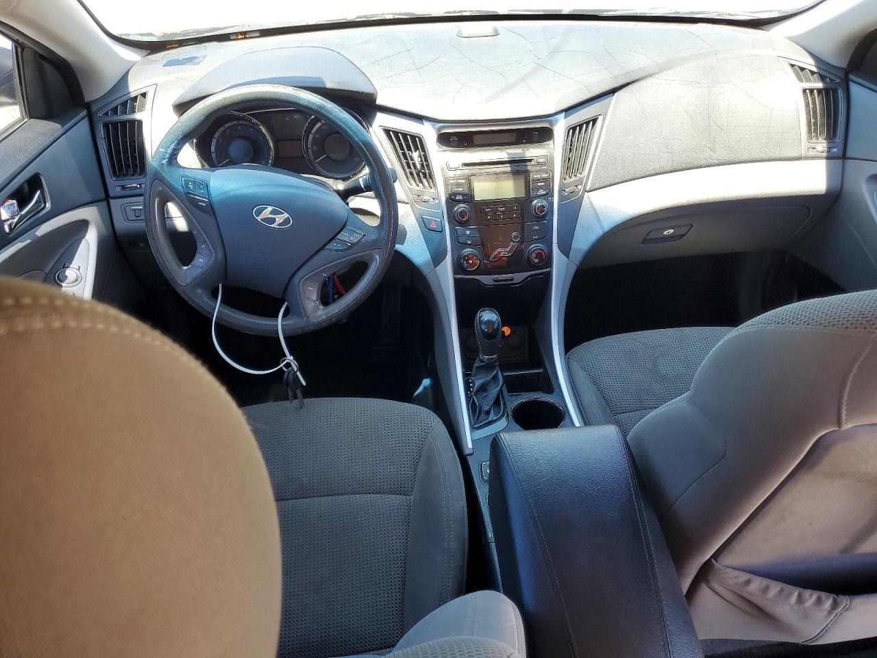 2013 HYUNDAI SONATA GLS photo 8