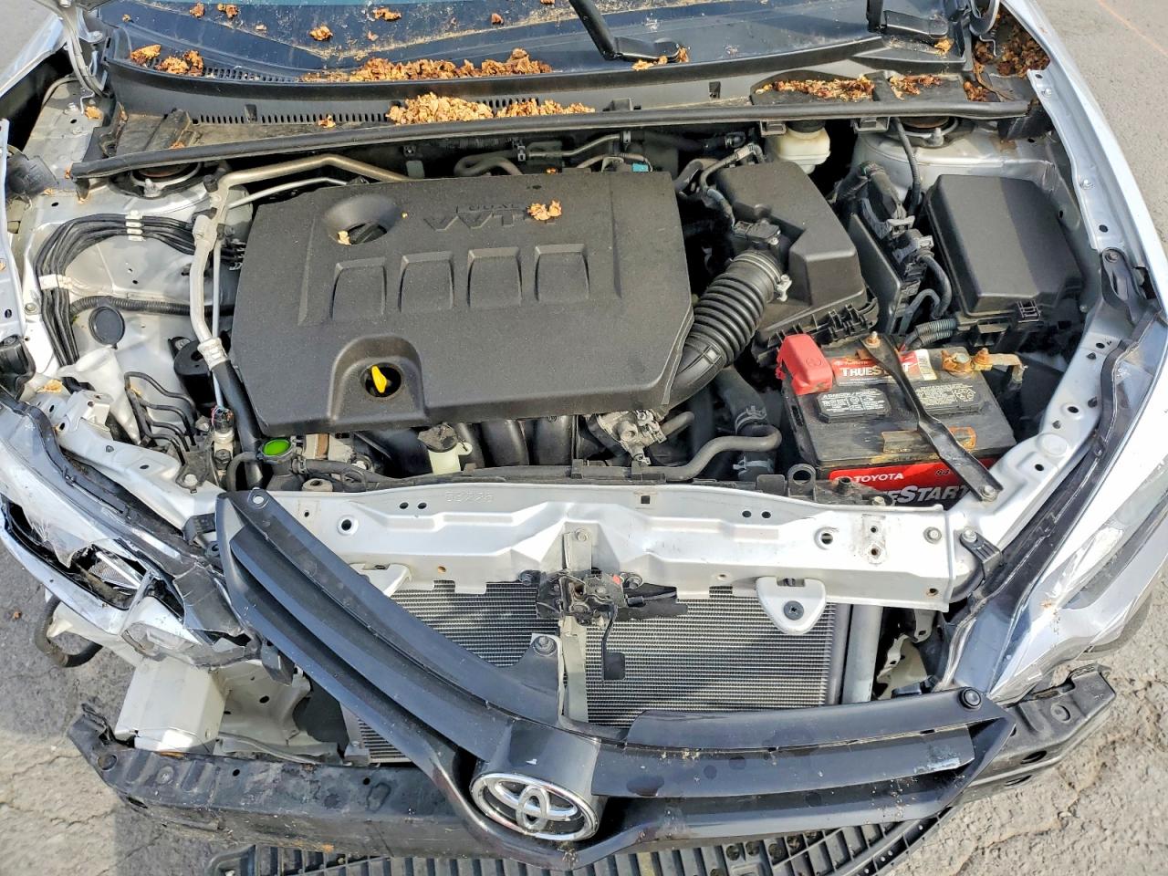 2016 TOYOTA COROLLA LE photo 11